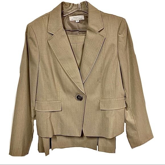 Power Skirt Suit Tahari Designer Neutral Size 12/14 - Picture 3 of 14